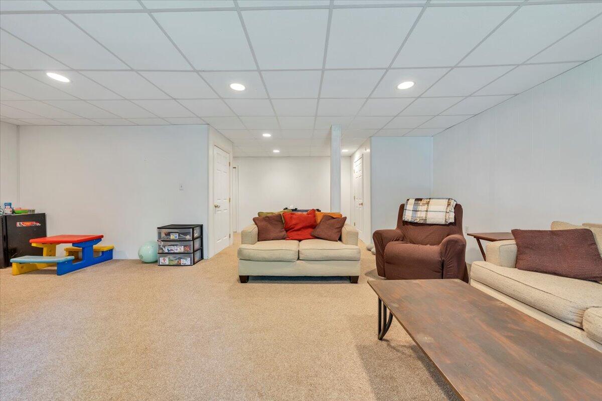 595 Iron Ridge Rd, Rocky Mount, Ohio image 34