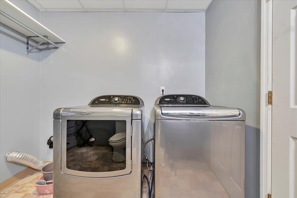 595 Iron Ridge Rd, Rocky Mount, Ohio image 35