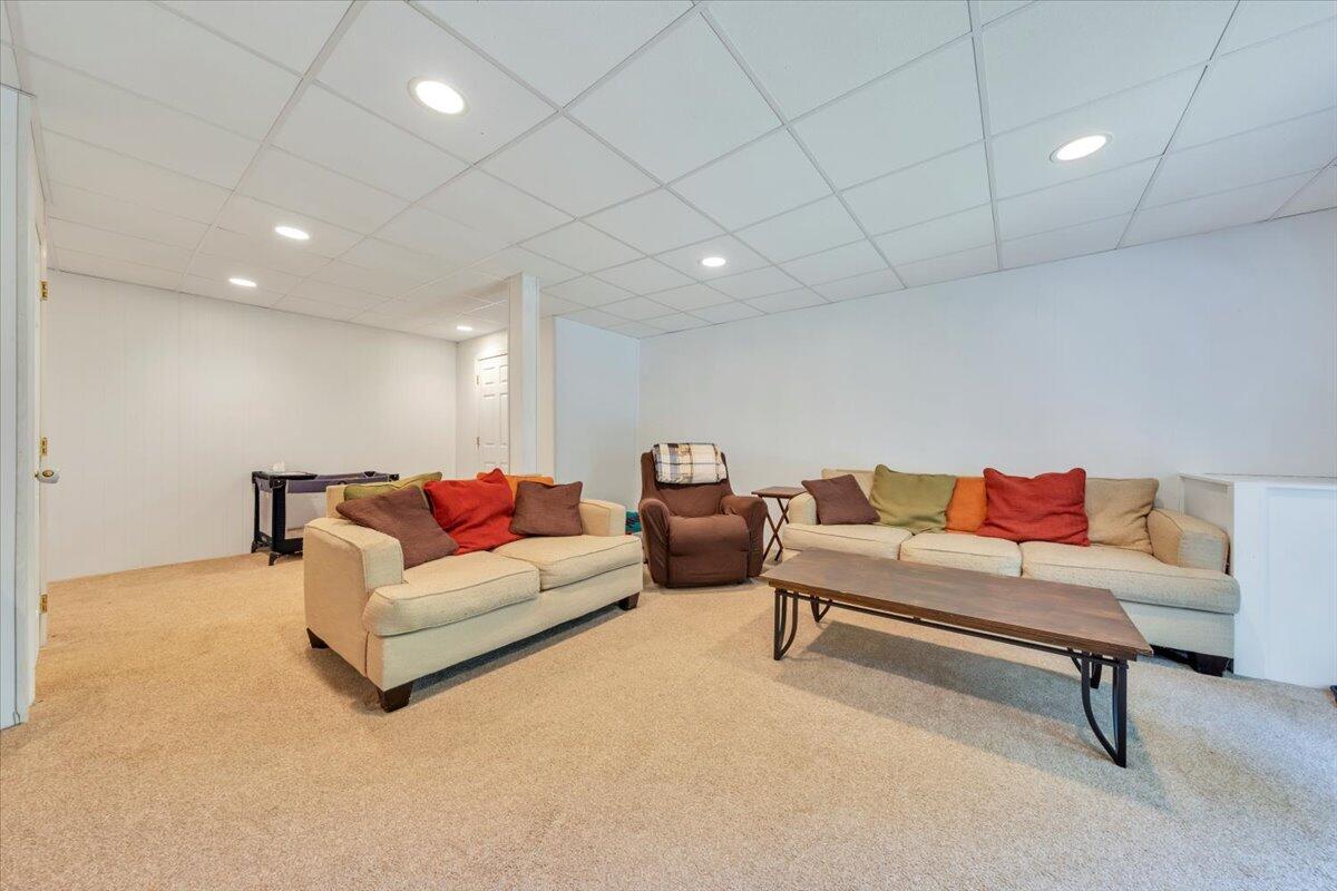 595 Iron Ridge Rd, Rocky Mount, Ohio image 31