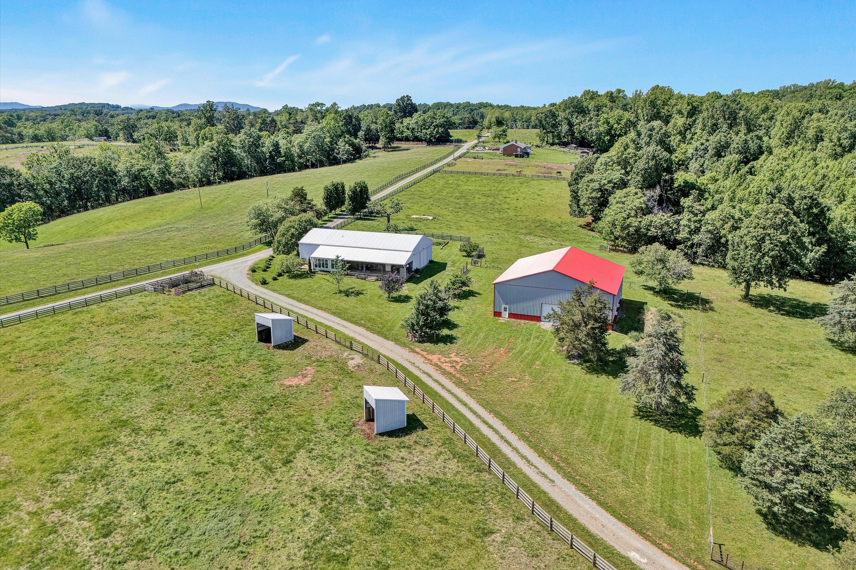 135 Holyfield Ln, Moneta, Virginia image 1