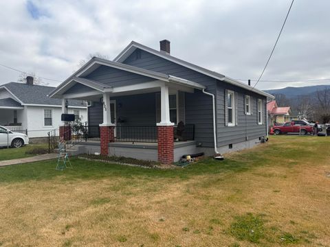 Homes For Sale - 625 W Jackson St<br/> Covington City County, Covington, VA 24426