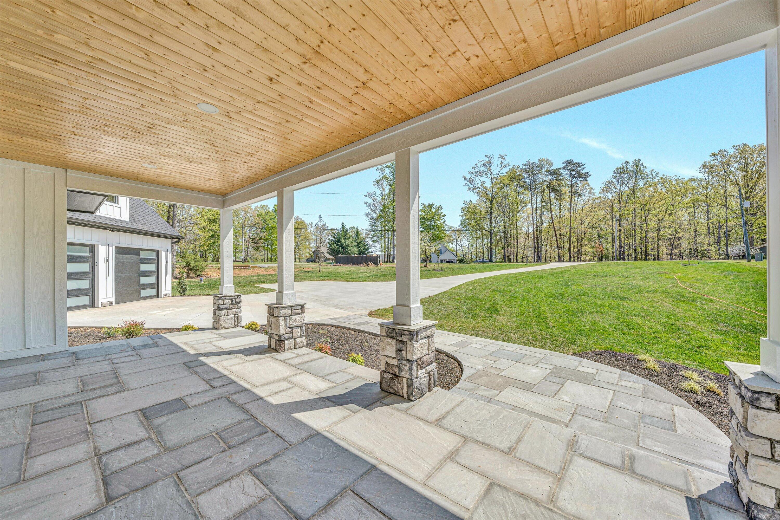 211 Big Cove Dr, Penhook, Virginia image 8