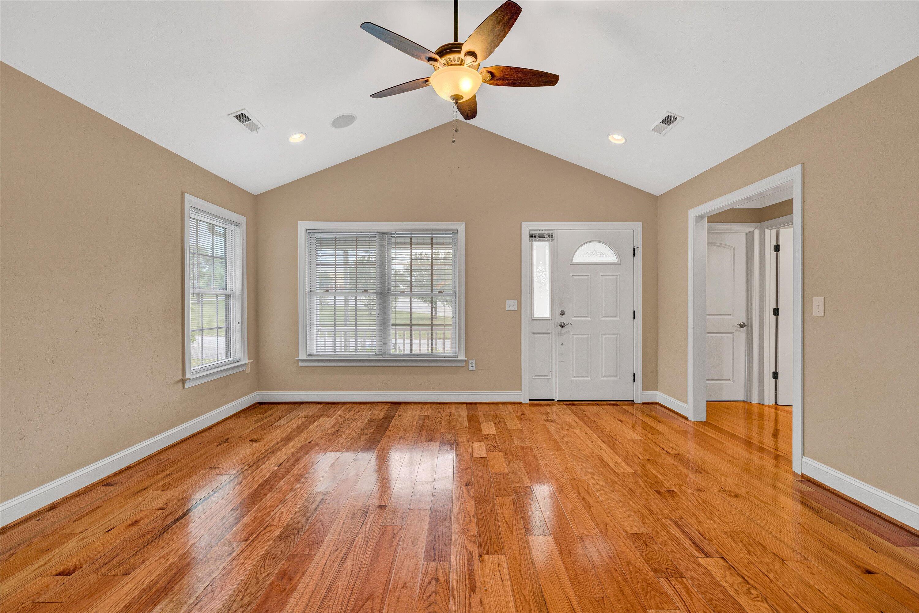 1016 Roanoke Blvd, Salem, Virginia image 4