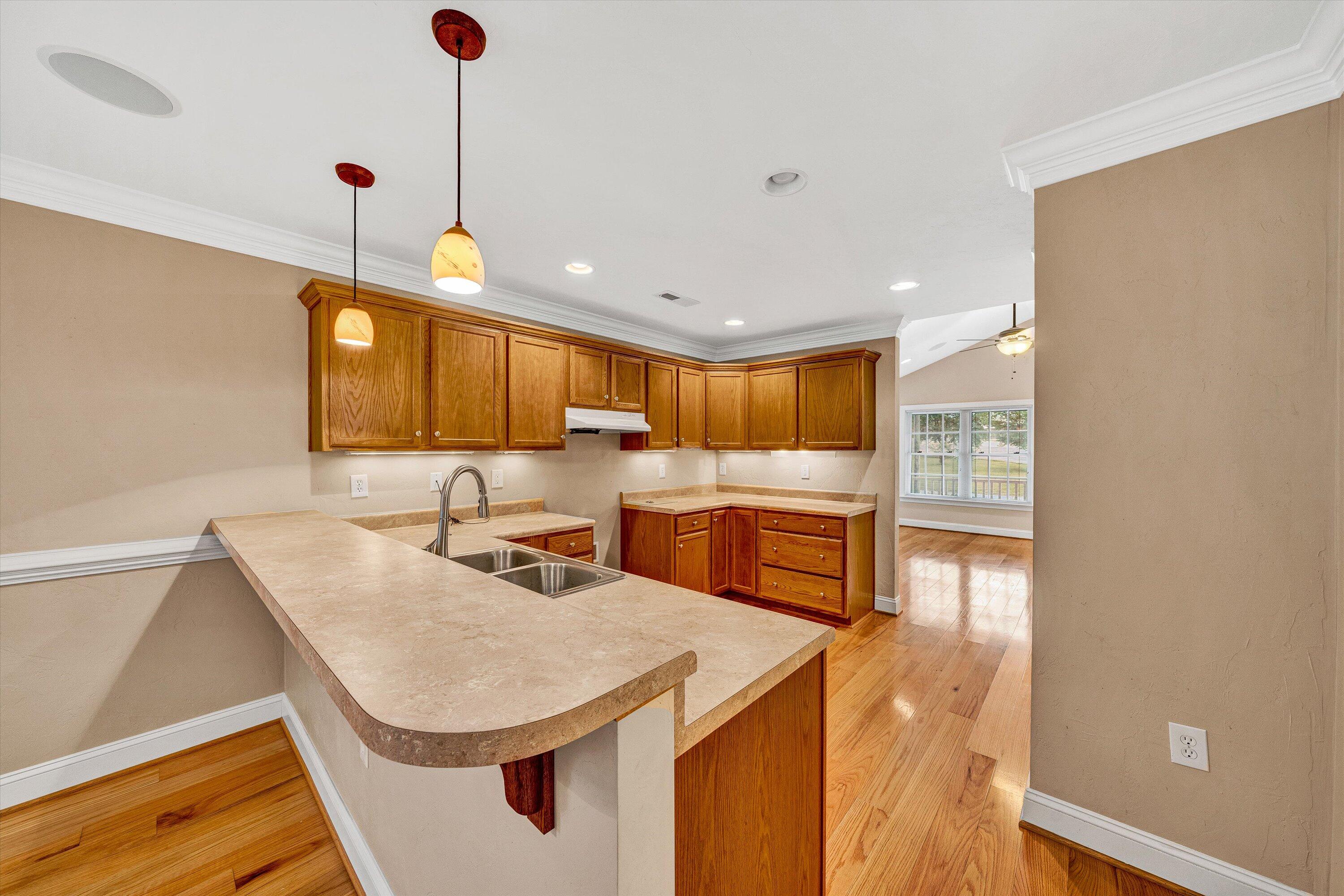 1016 Roanoke Blvd, Salem, Virginia image 10
