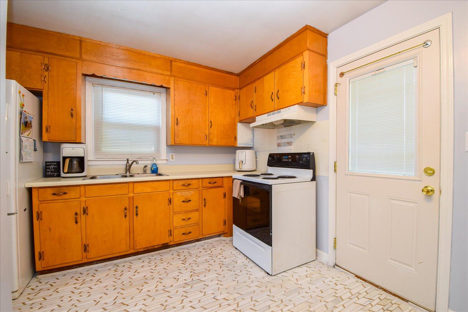 1518 Mountain View Rd, Vinton, Virginia image 9