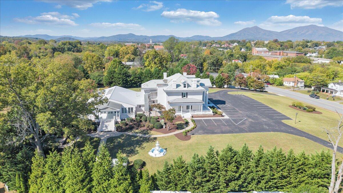 Bedford, Virginia 24523, United States, ,11 BathroomsBathrooms,Commercial,Active,239719