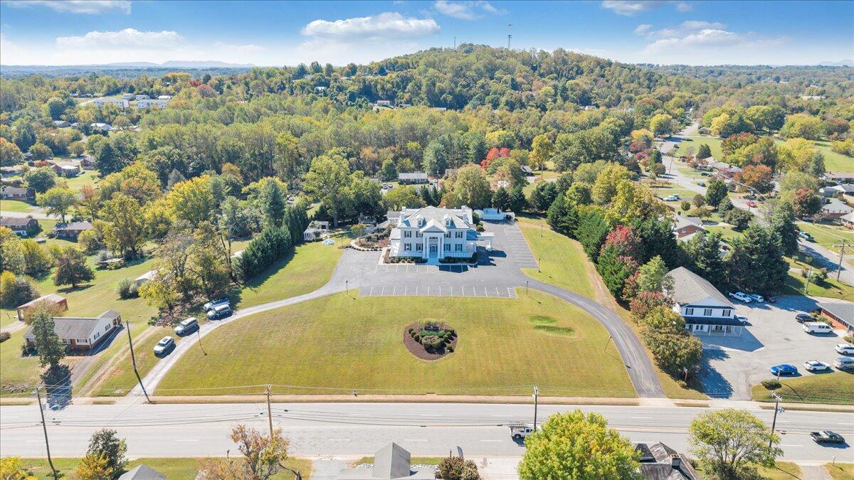 Bedford, Virginia 24523, United States, ,11 BathroomsBathrooms,Commercial,Active,239719