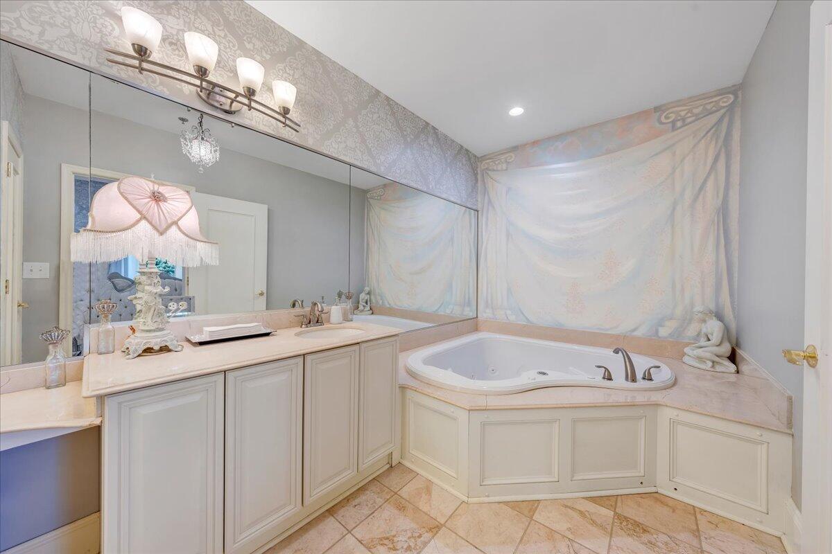 Bedford, Virginia 24523, United States, ,11 BathroomsBathrooms,Commercial,Active,239719