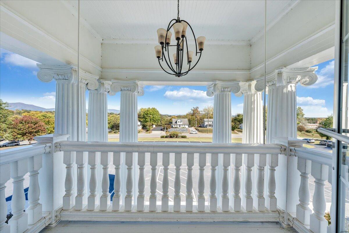 Bedford, Virginia 24523, United States, ,11 BathroomsBathrooms,Commercial,Active,239719