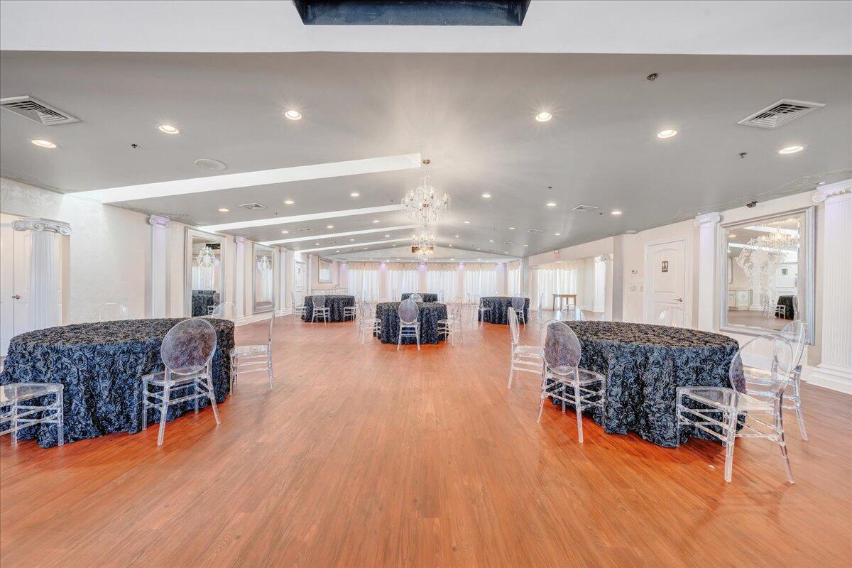 Bedford, Virginia 24523, United States, ,11 BathroomsBathrooms,Commercial,Active,239719