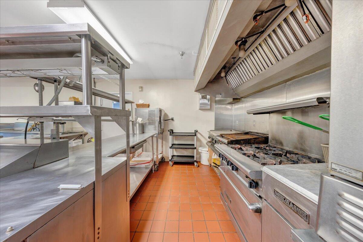 Bedford, Virginia 24523, United States, ,11 BathroomsBathrooms,Commercial,Active,239719