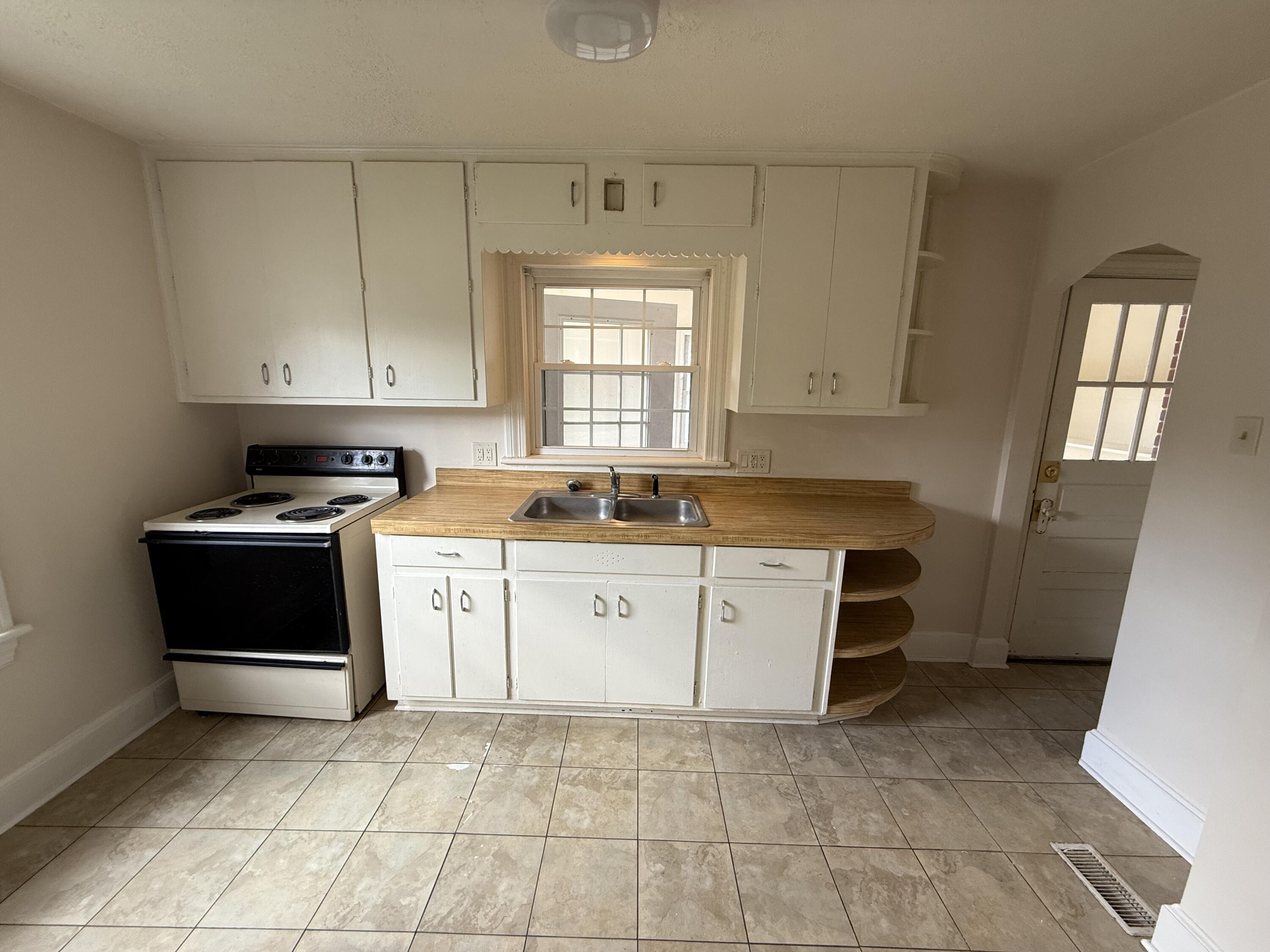 3426 Garden City Blvd, Roanoke, Virginia image 2