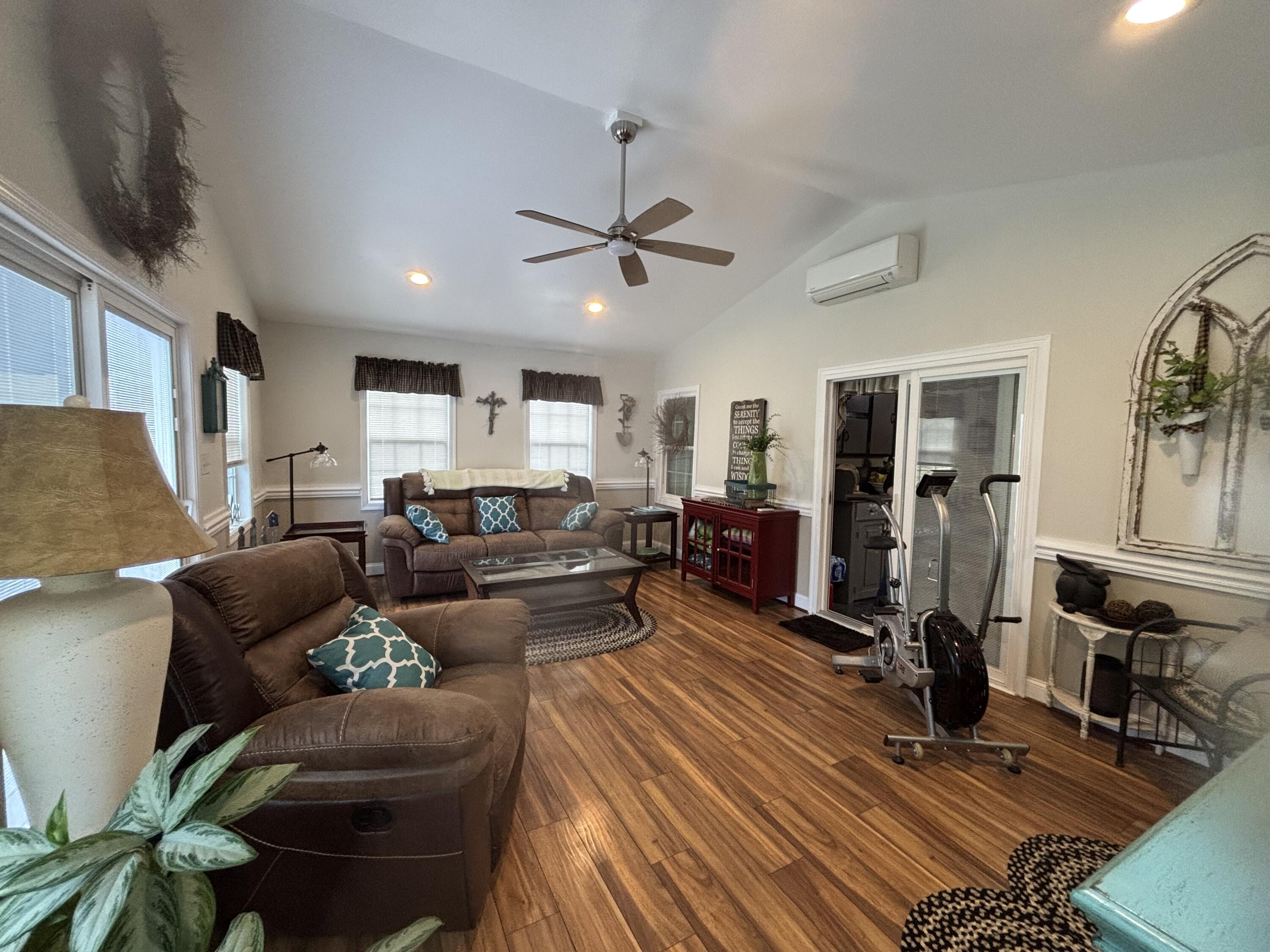 3924 St James Cir, Roanoke, Ohio image 4