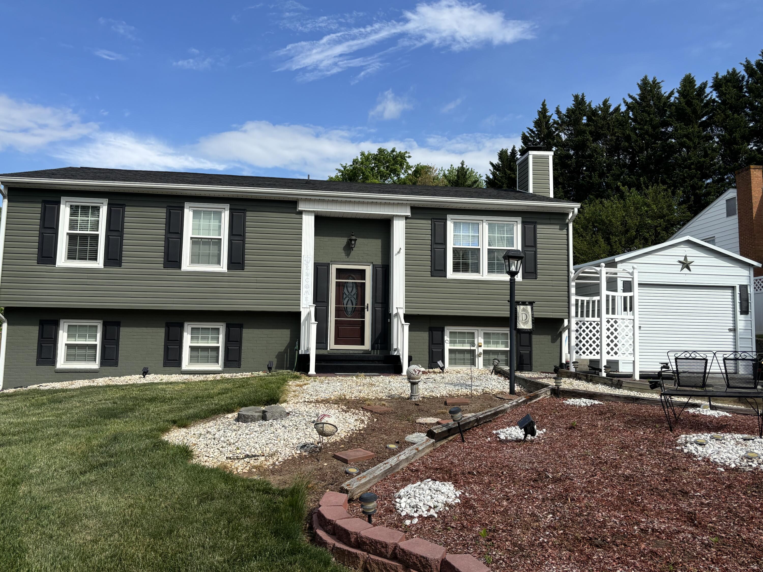 3924 St James Cir, Roanoke, Ohio image 1
