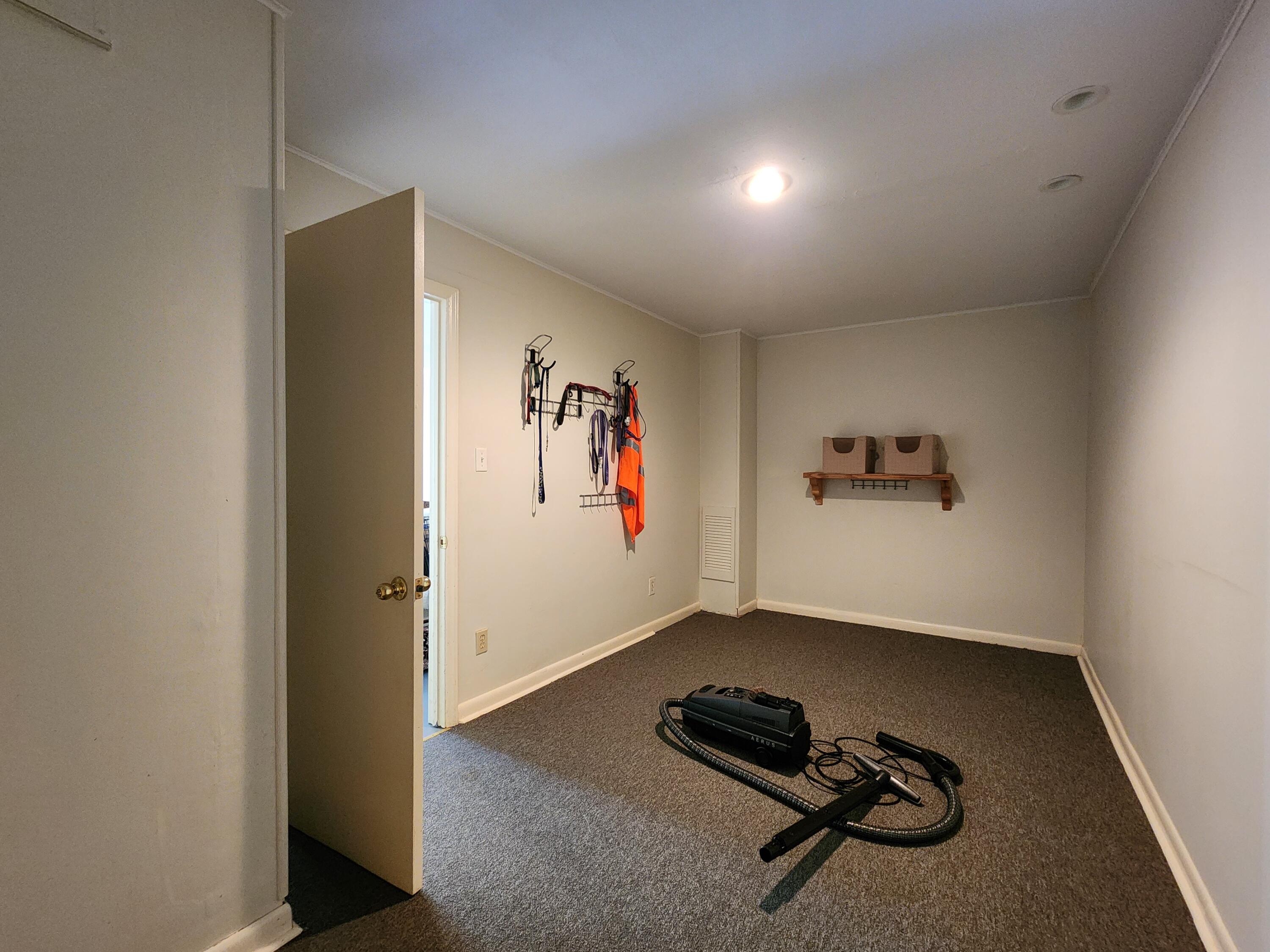 Roanoke, Virginia 24018, United States, 3 Bedrooms Bedrooms, ,3 BathroomsBathrooms,Residential,Active,239475