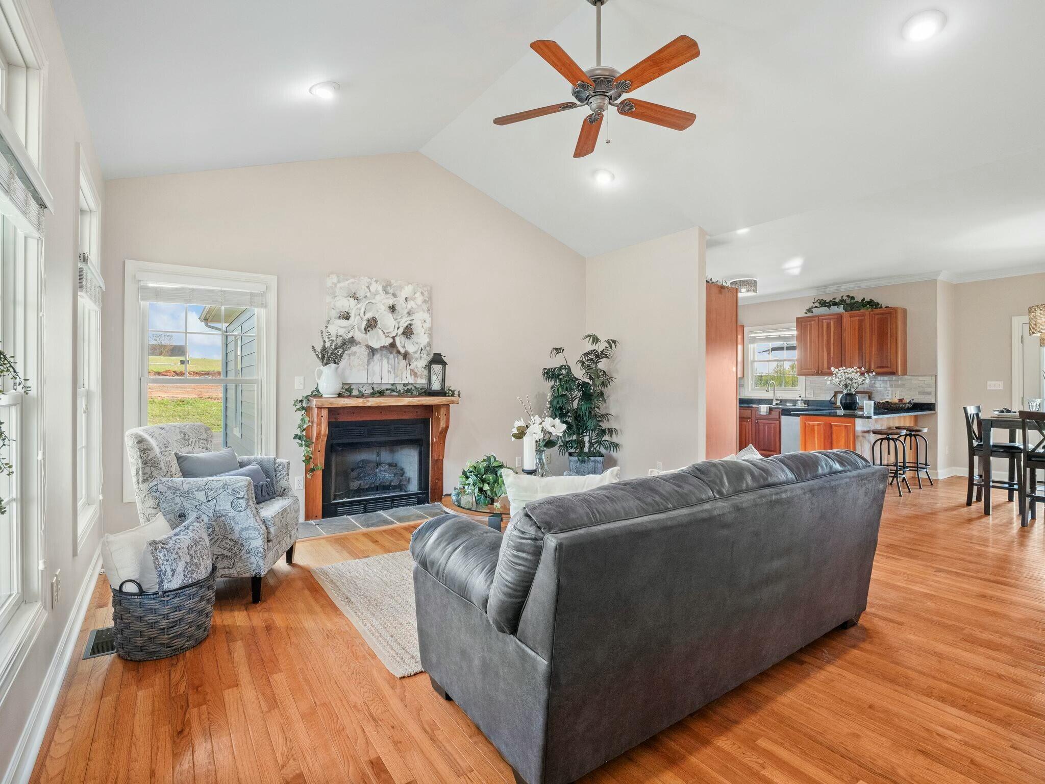 425 Greenhouse Rd, Glade Hill, Virginia image 4