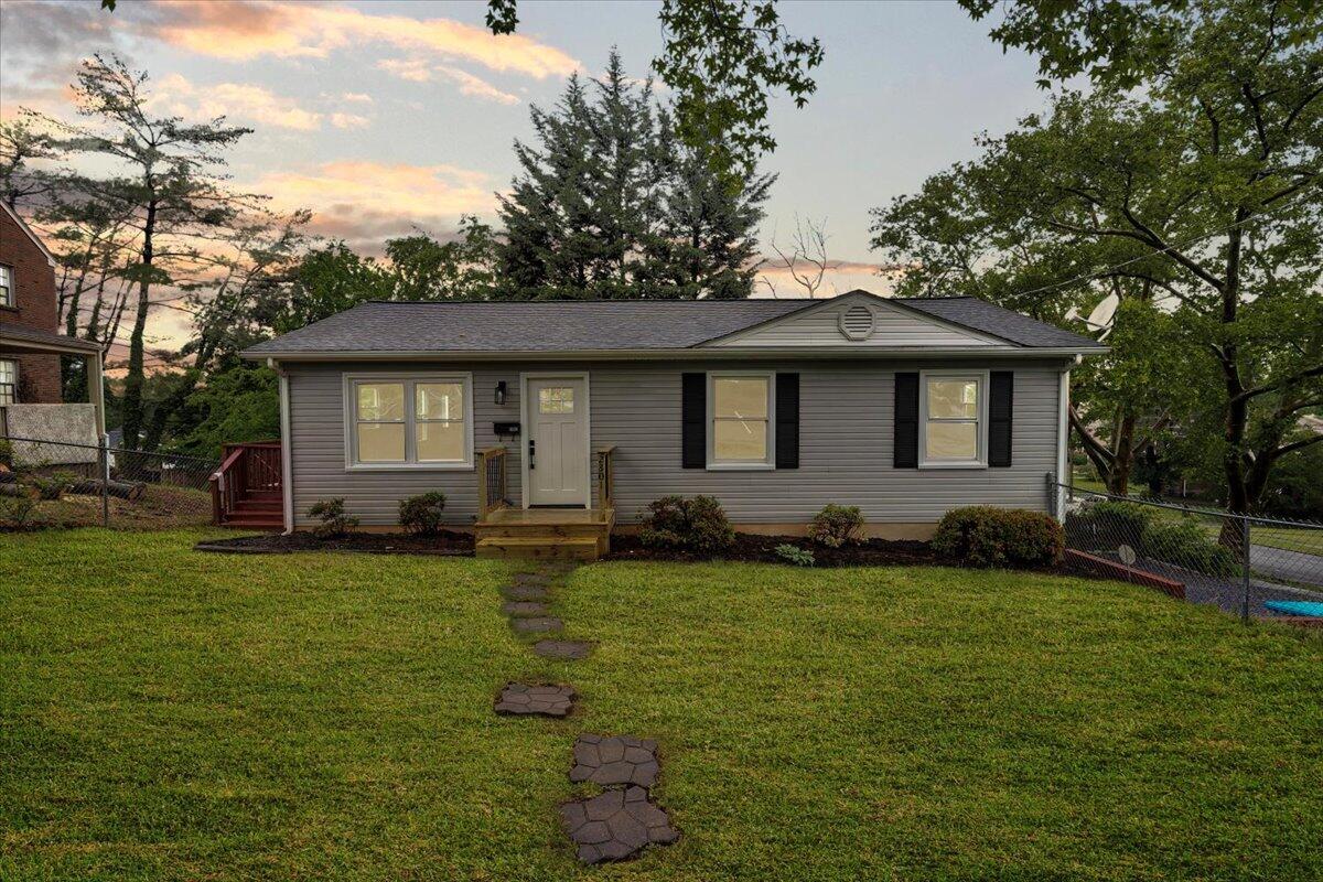 2801 Woodlawn Ave, Roanoke, Virginia image 2