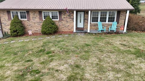 Homes For Sale - 448 Baughman Ave<br/> Marion, VA 24354