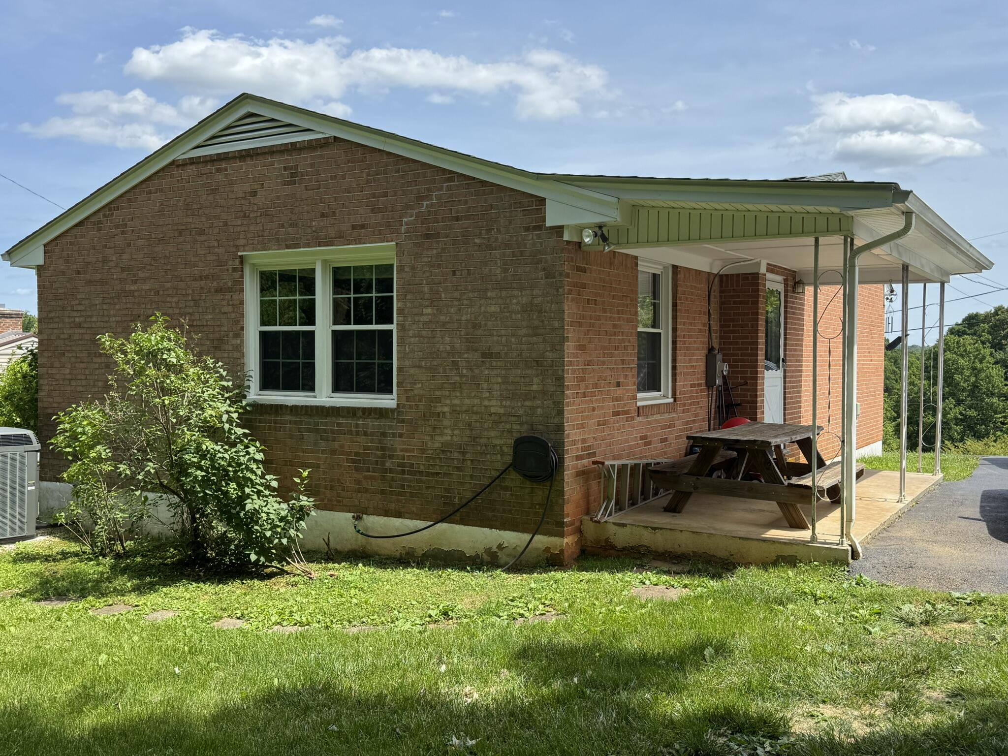 570 Scuffling Hill Rd, Rocky Mount, Virginia image 3