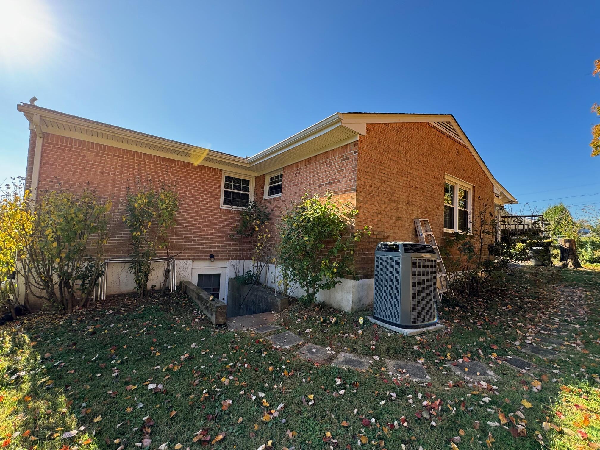570 Scuffling Hill Rd, Rocky Mount, Virginia image 4