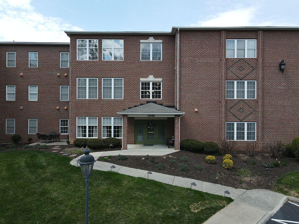 3045 Mcvitty Forest Dr #319, Roanoke, Virginia image 1