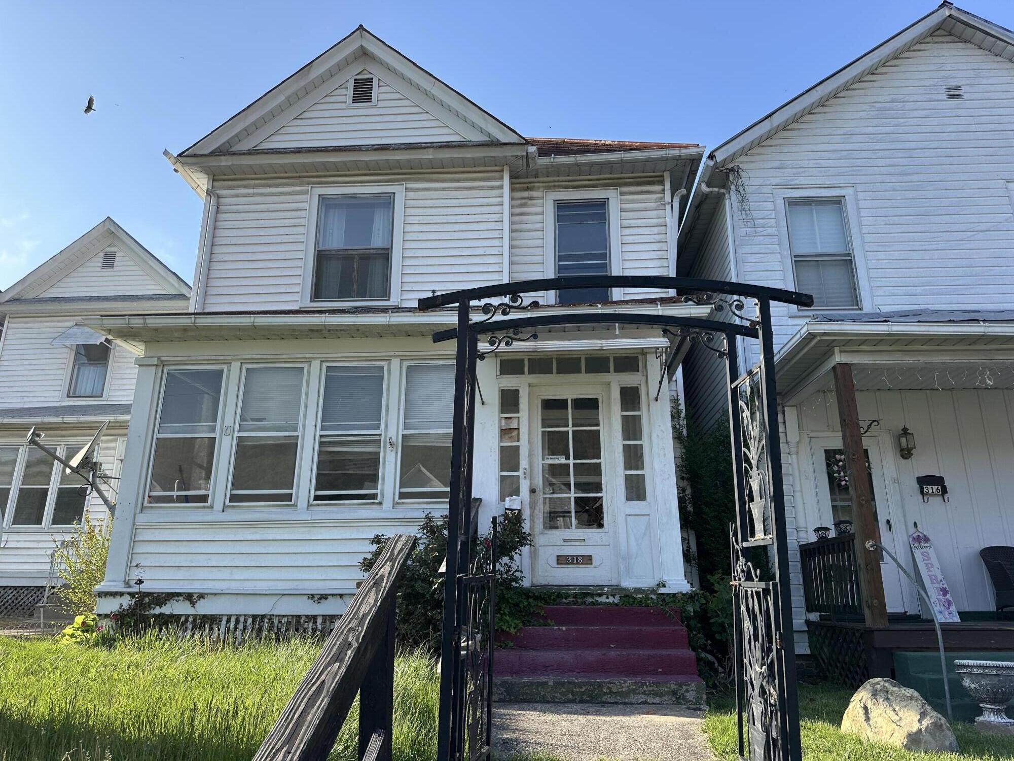 318 W Ridgeway St St, Clifton Forge, Virginia image 2