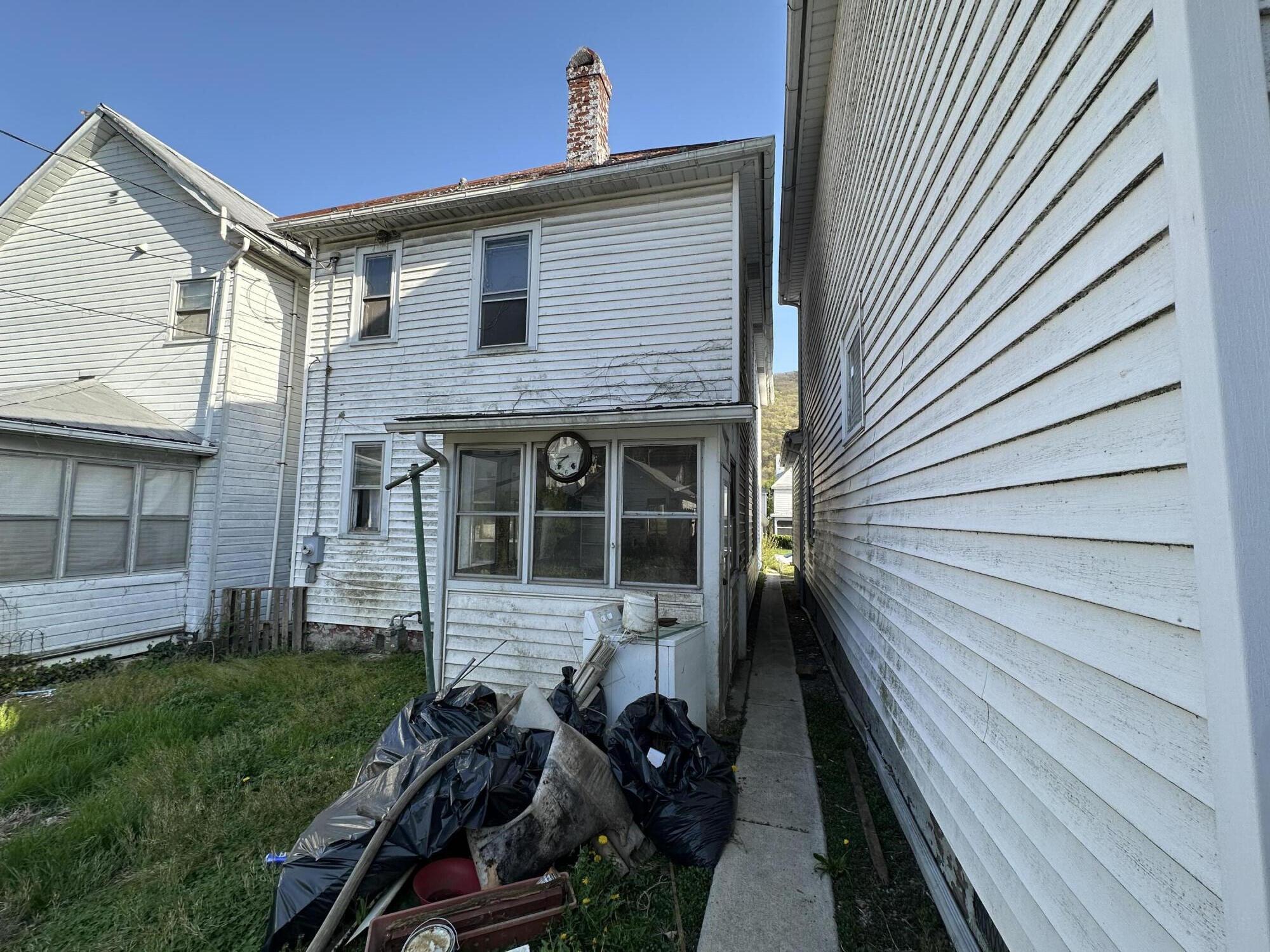 318 W Ridgeway St St, Clifton Forge, Virginia image 6