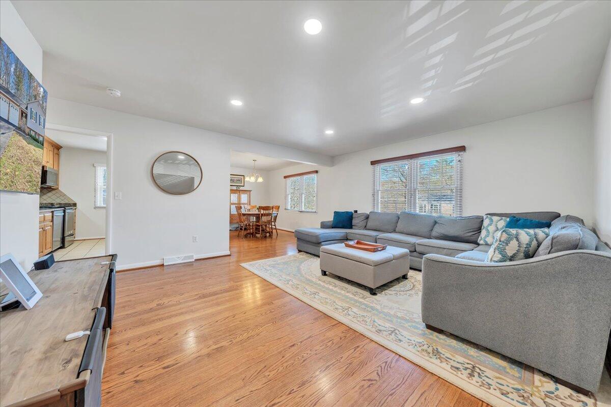 5824 Penguin Dr, Roanoke, Virginia image 3