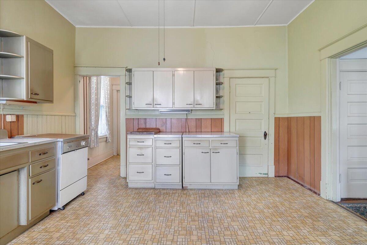 616 Midland Trl, Covington, Virginia image 19