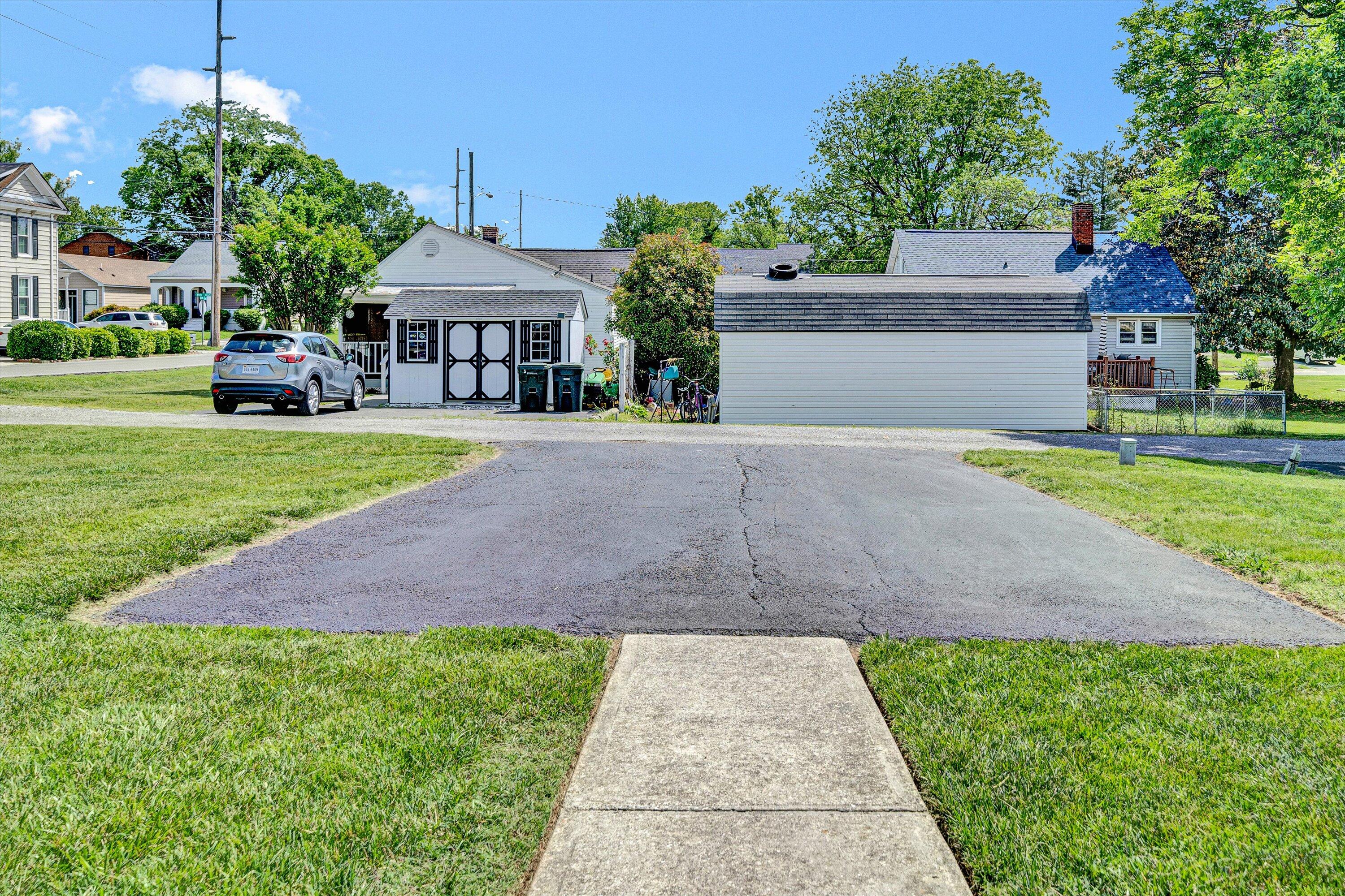402 Chestnut St, Salem, Virginia image 22