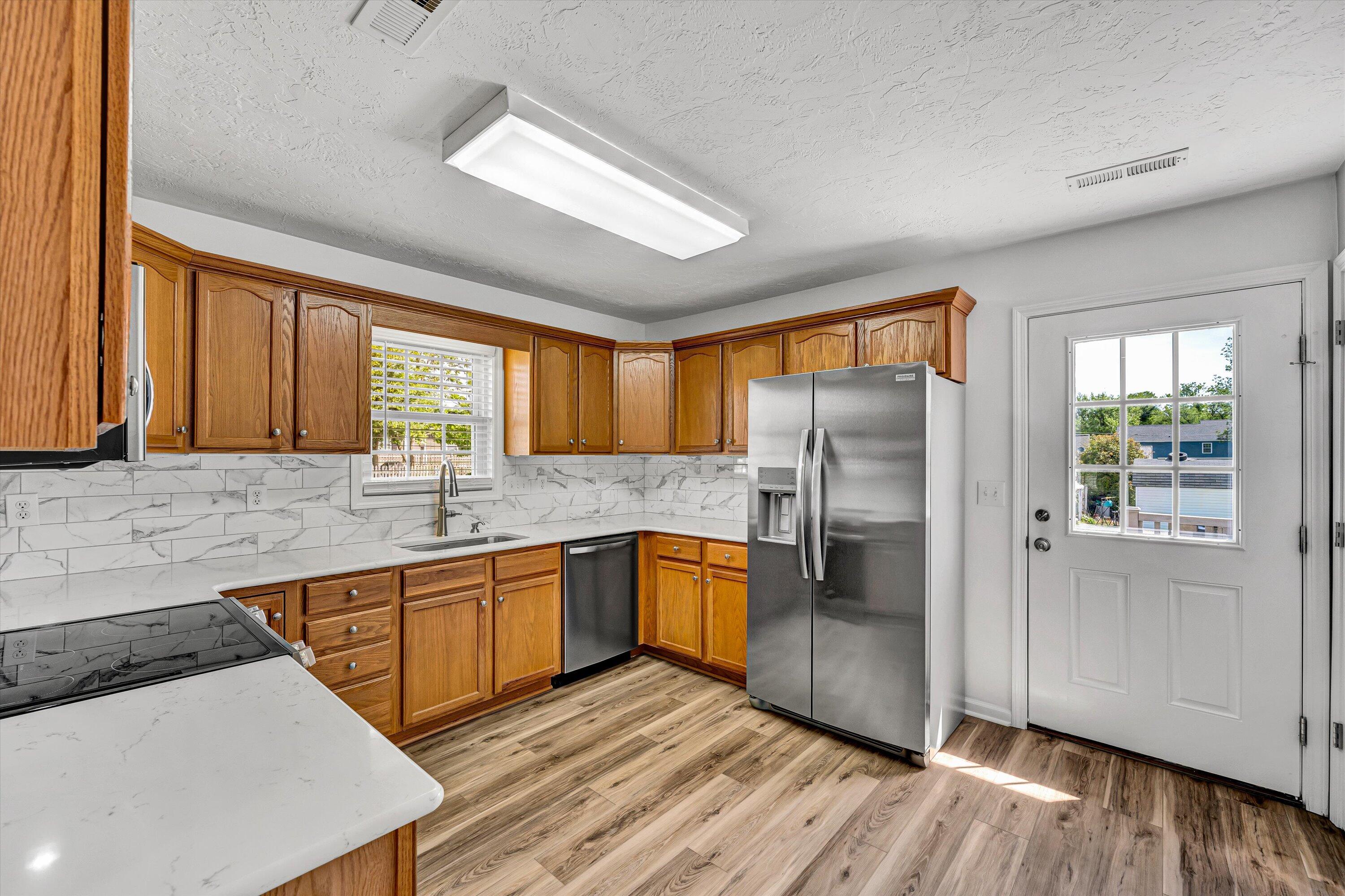 402 Chestnut St, Salem, Virginia image 6