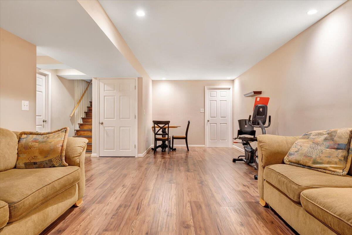 2167 Shavers Farm Rd, Fincastle, Virginia image 23