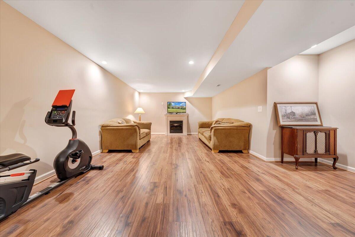 2167 Shavers Farm Rd, Fincastle, Virginia image 22