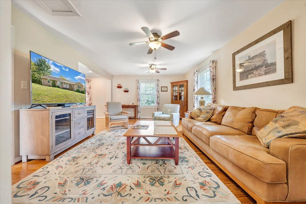 2167 Shavers Farm Rd, Fincastle, Virginia image 8