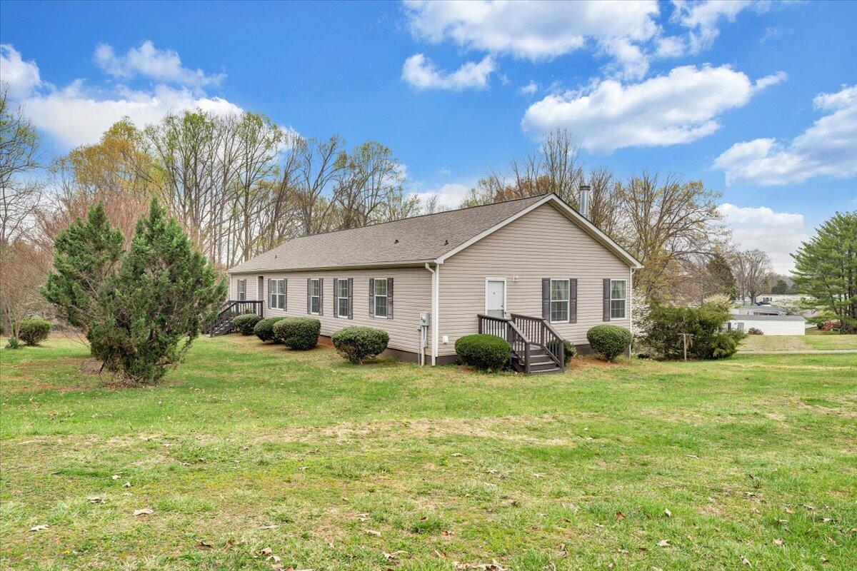 200 Surber Dr, Moneta, Virginia image 1