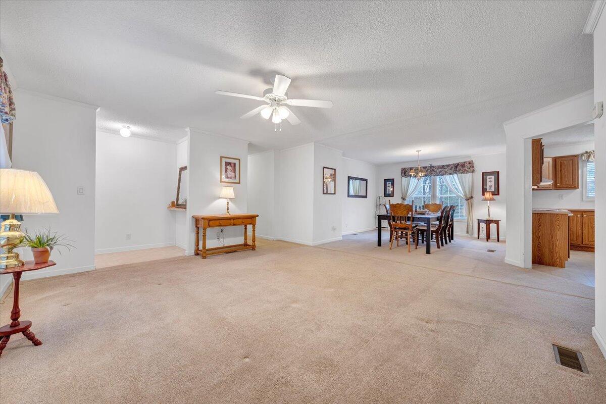 200 Surber Dr, Moneta, Virginia image 11