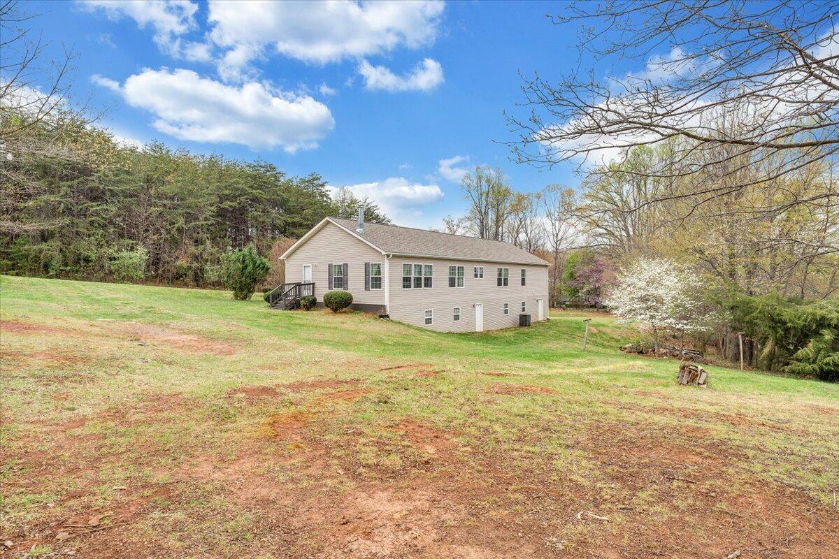 200 Surber Dr, Moneta, Virginia image 34