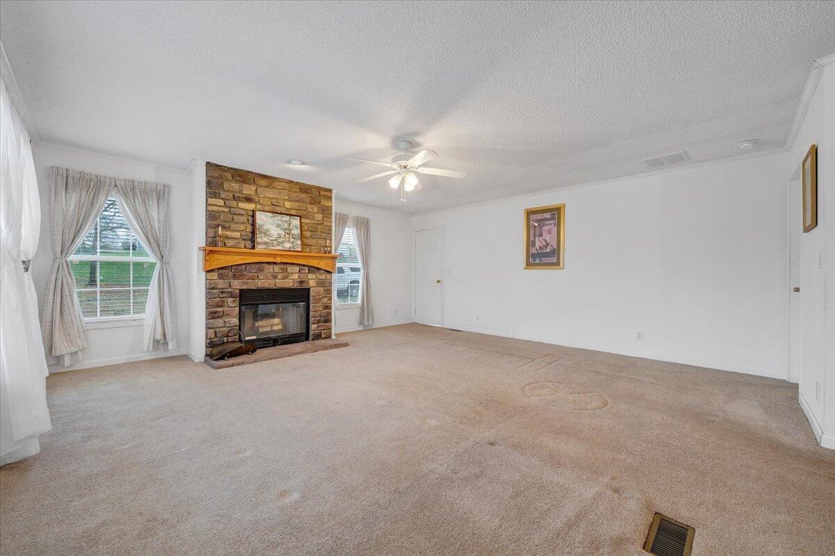 200 Surber Dr, Moneta, Virginia image 33