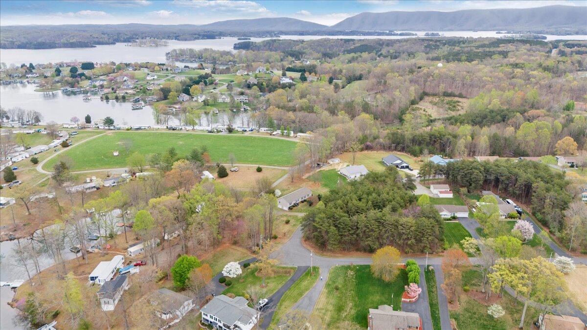 200 Surber Dr, Moneta, Virginia image 39