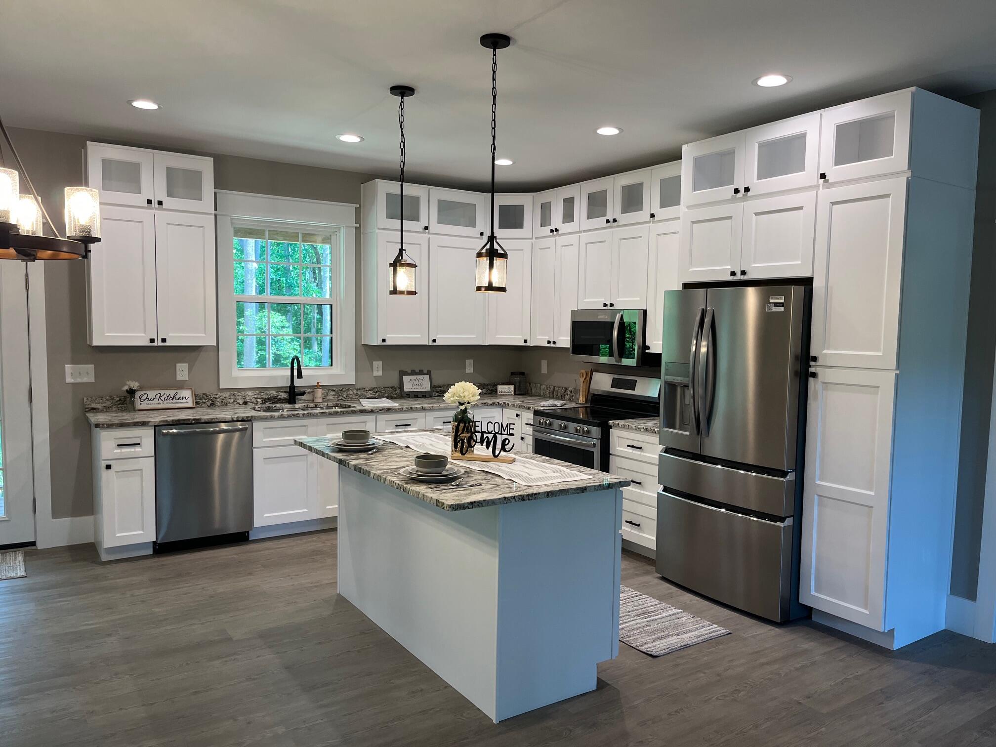 103 Camelot Dr, Moneta, Virginia image 2