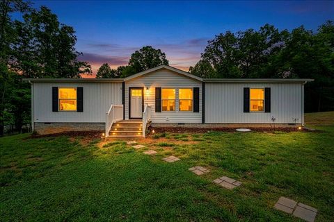 Mobile Home For Sale - 12328 Hardy Rd<br/> Hardy, VA 24101