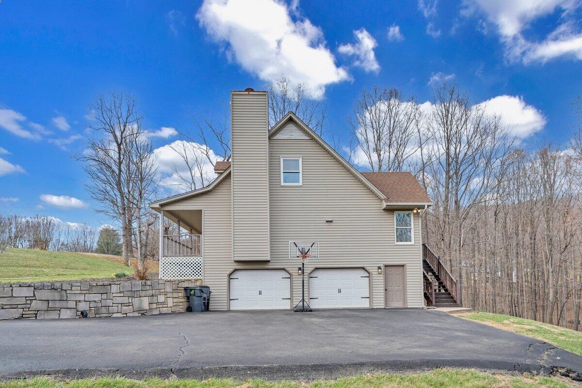 137 Wildwood Dr, Blue Ridge, Virginia image 36