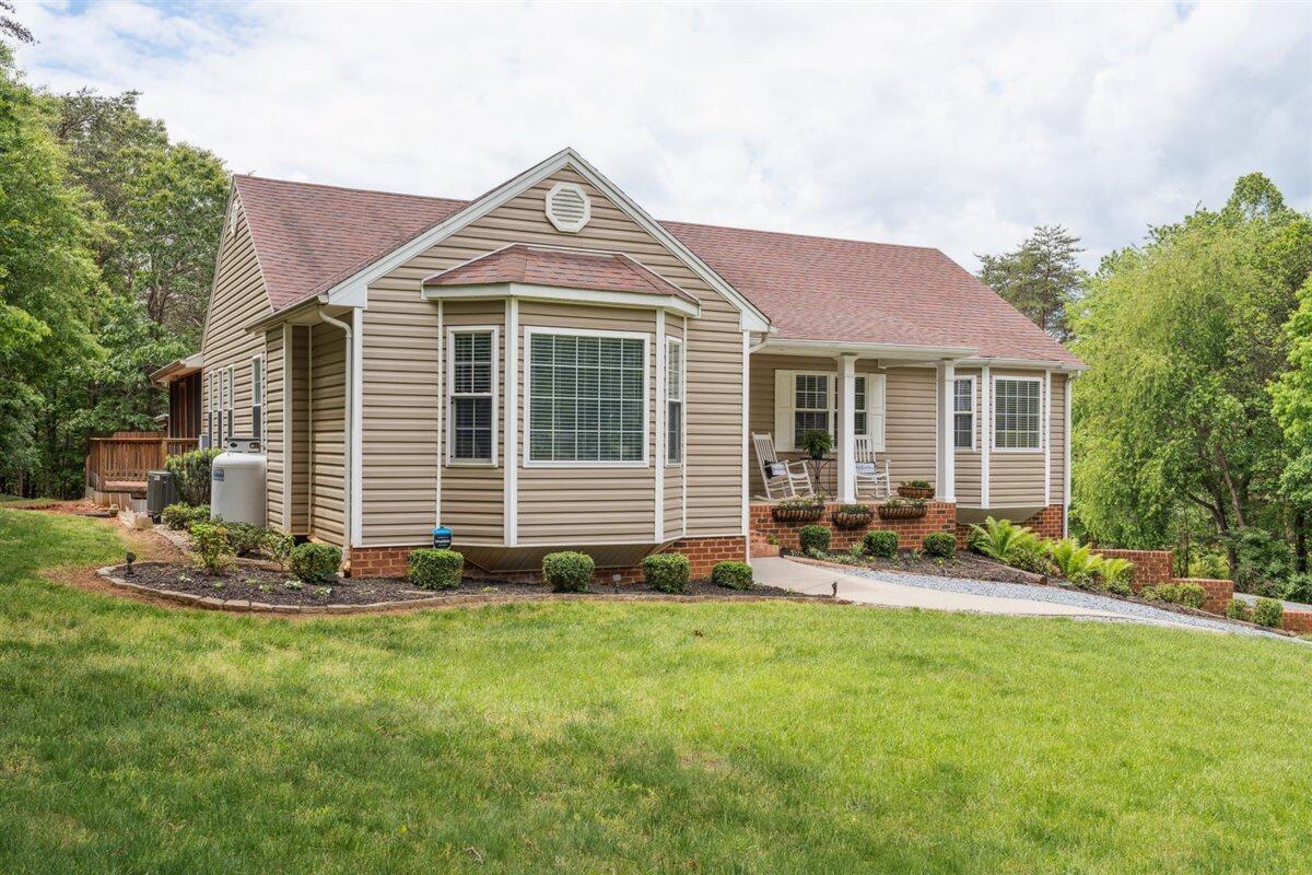 112 Cedarwood Ct Ct, Forest, Virginia image 2