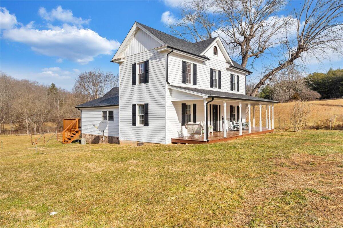 380 Trails End Dr, Hardy, Virginia image 3