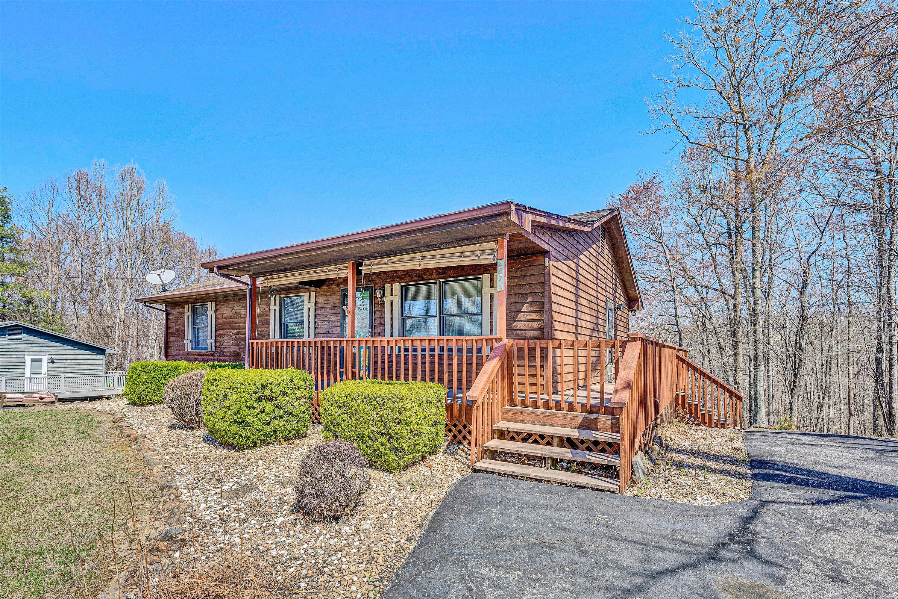 2474 Thomasson Mill Rd, Goodview, Virginia image 2