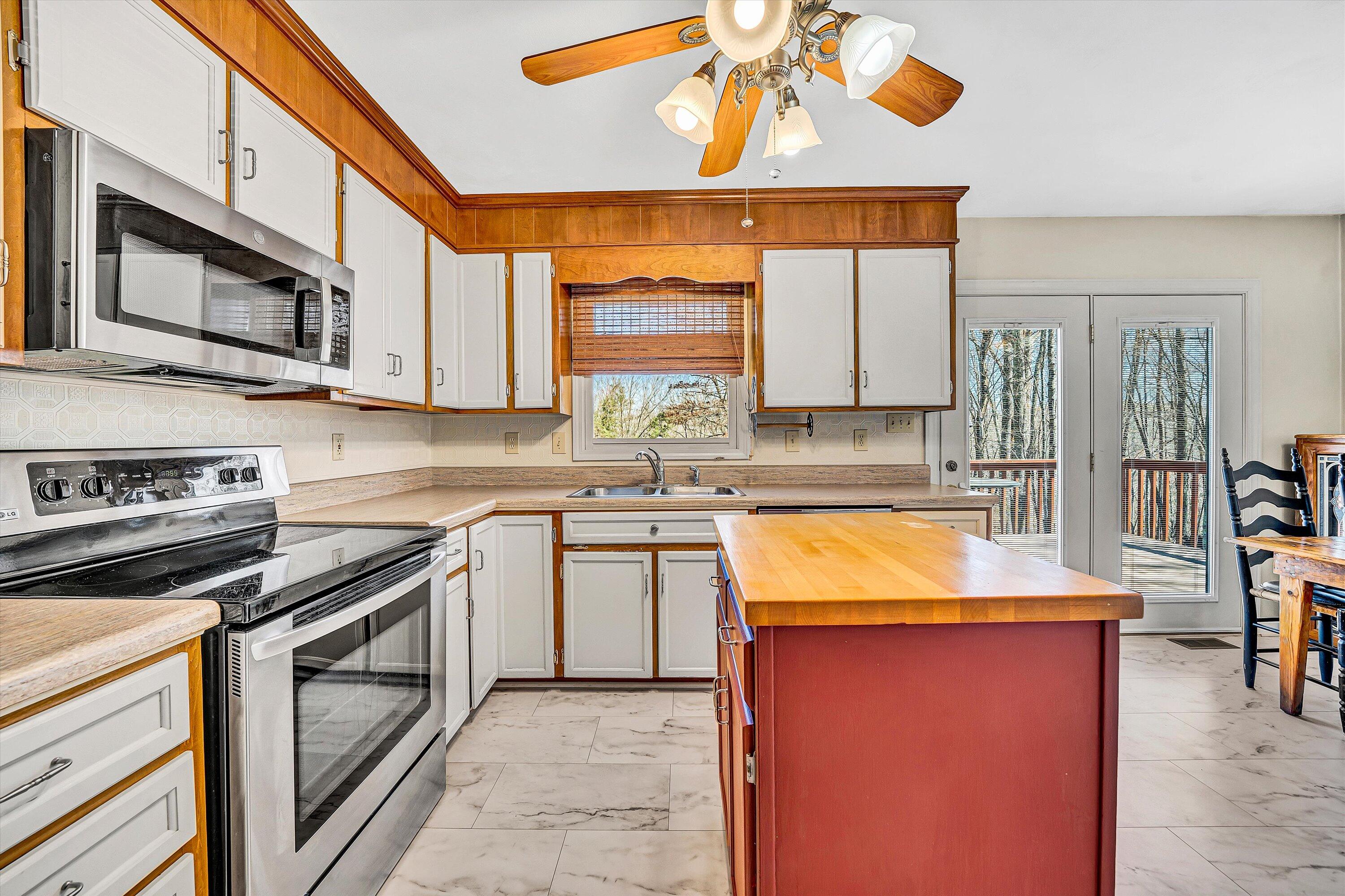 2474 Thomasson Mill Rd, Goodview, Virginia image 10