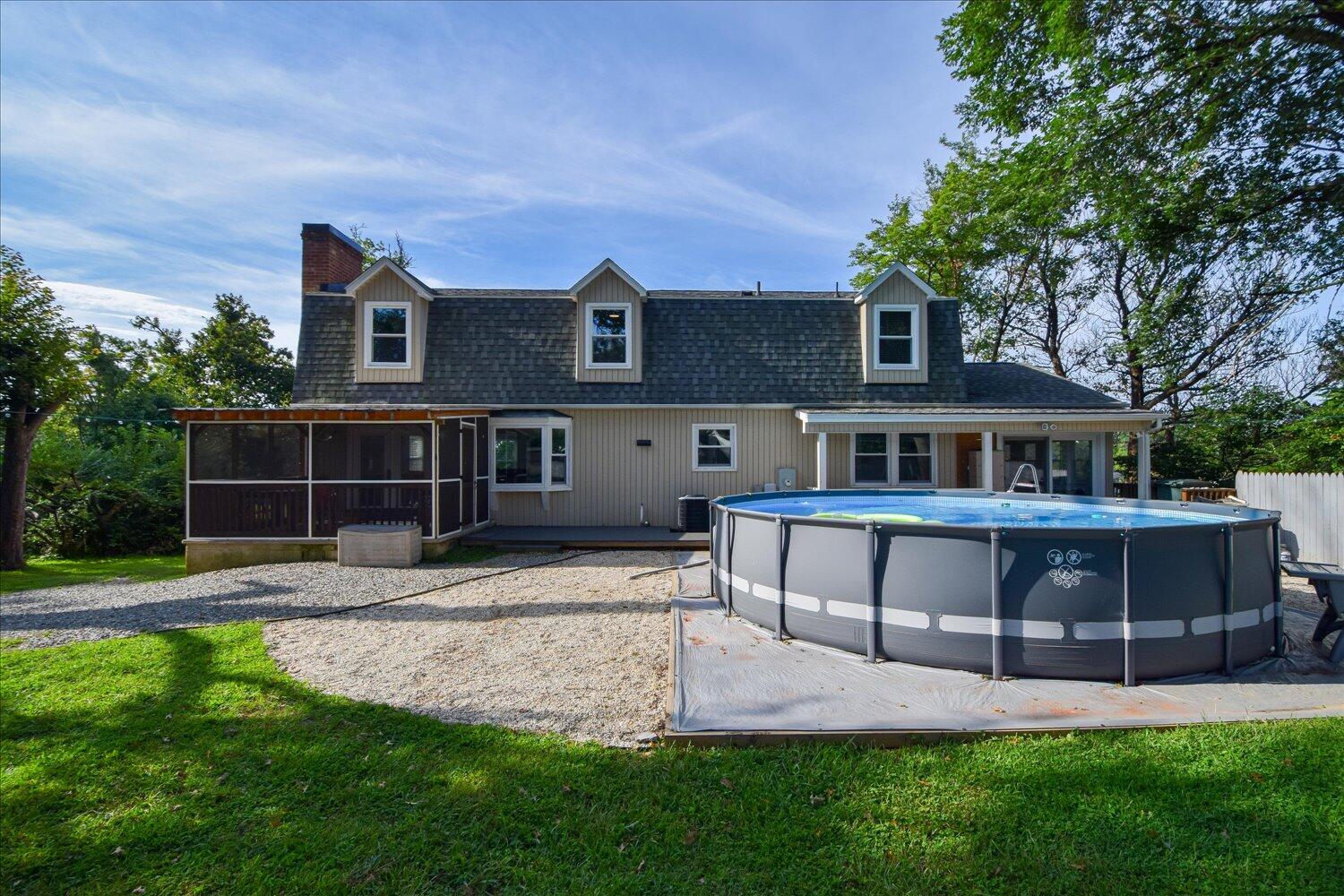 Salem, Virginia 24153, United States, 5 Bedrooms Bedrooms, ,3 BathroomsBathrooms,Residential,Active,194294