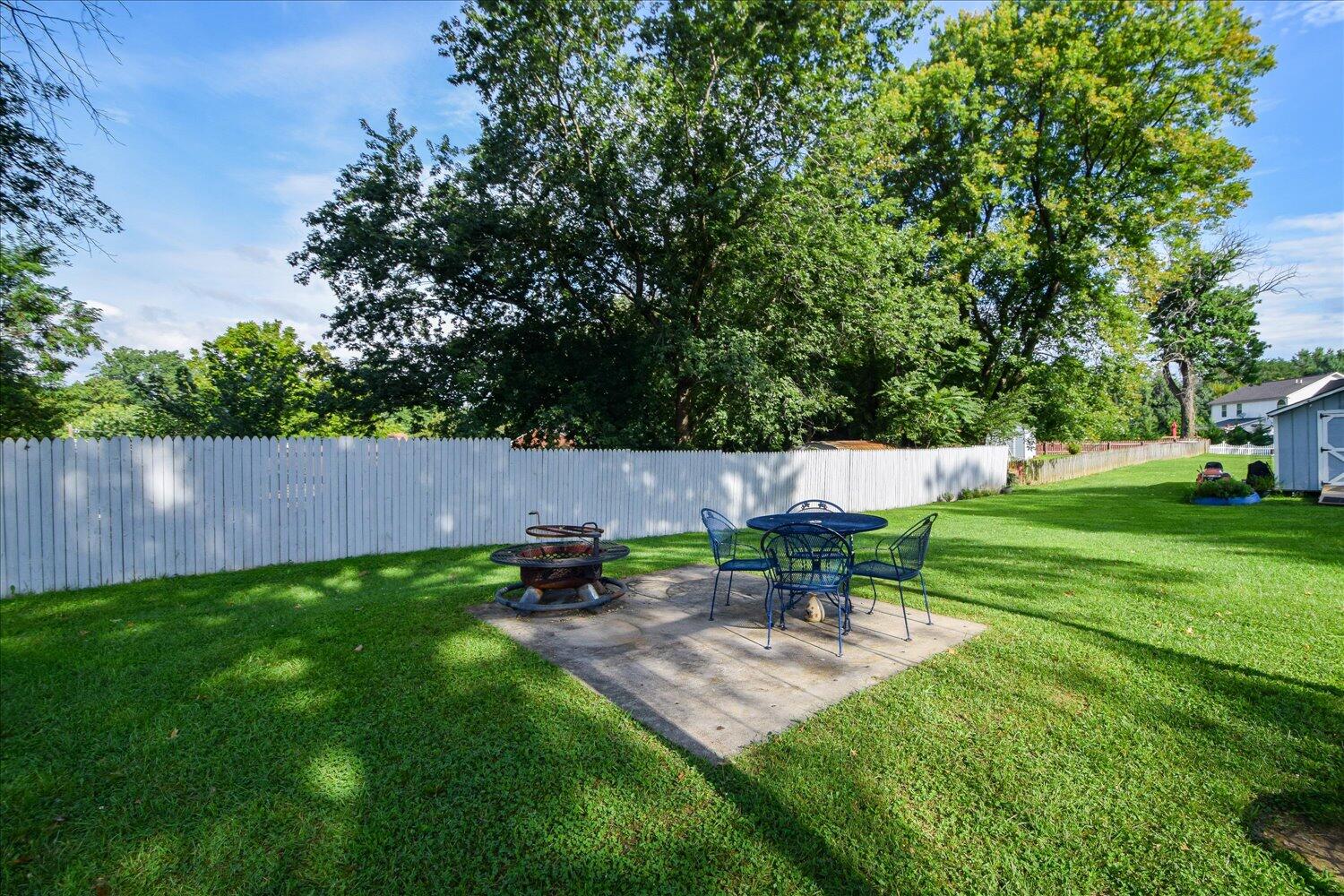 Salem, Virginia 24153, United States, 5 Bedrooms Bedrooms, ,3 BathroomsBathrooms,Residential,Active,194294