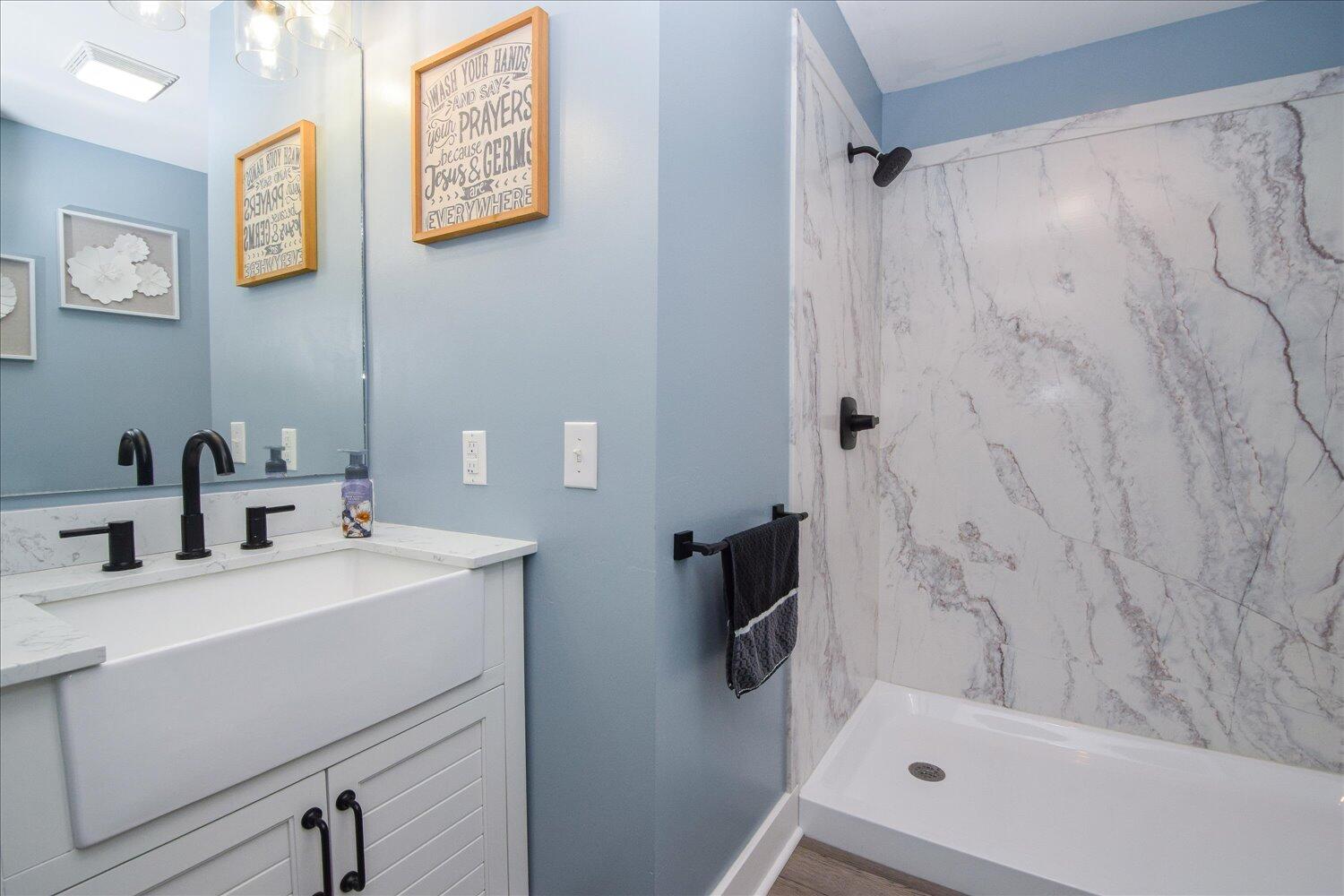 Salem, Virginia 24153, United States, 5 Bedrooms Bedrooms, ,3 BathroomsBathrooms,Residential,Active,194294