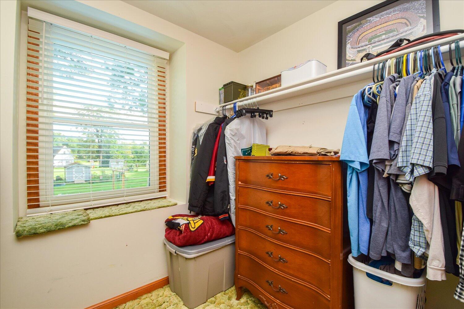 Salem, Virginia 24153, United States, 5 Bedrooms Bedrooms, ,3 BathroomsBathrooms,Residential,Active,194294